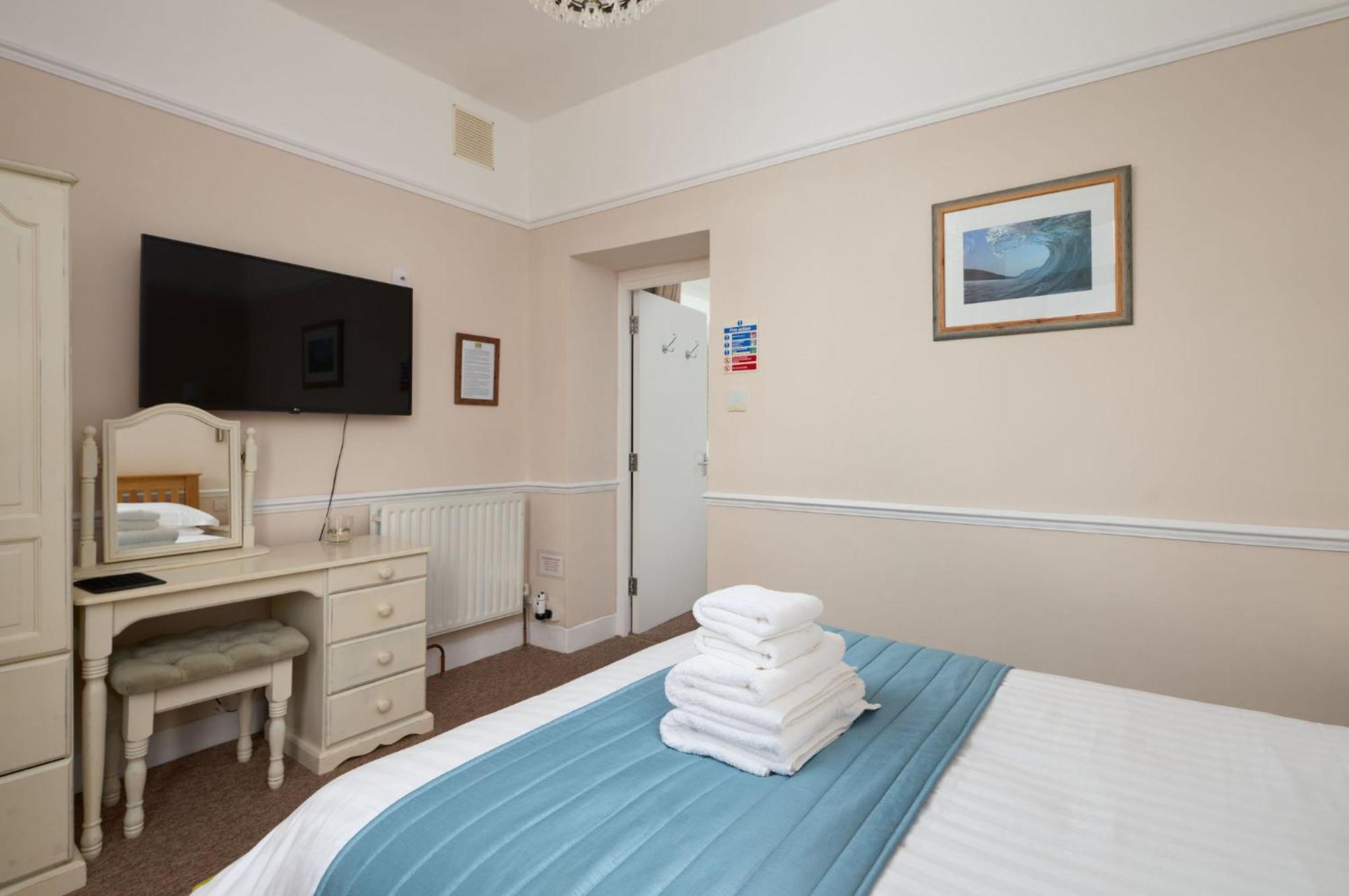 Epchris House Hotel Ilfracombe Exterior photo