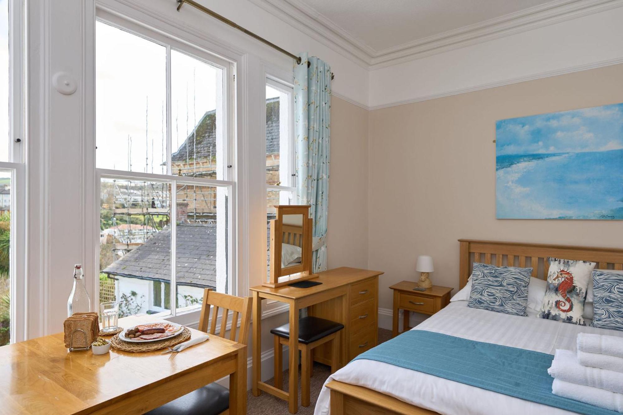 Epchris House Hotel Ilfracombe Exterior photo